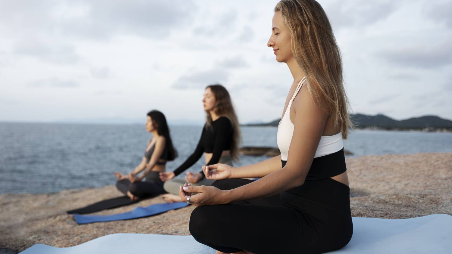 Beachfront Yoga and Wellness Retreats: Rejuvenating Your Body and Mind in Cancún Juntos Journeys Beachfront Yoga and Wellness Retreats in Cancún