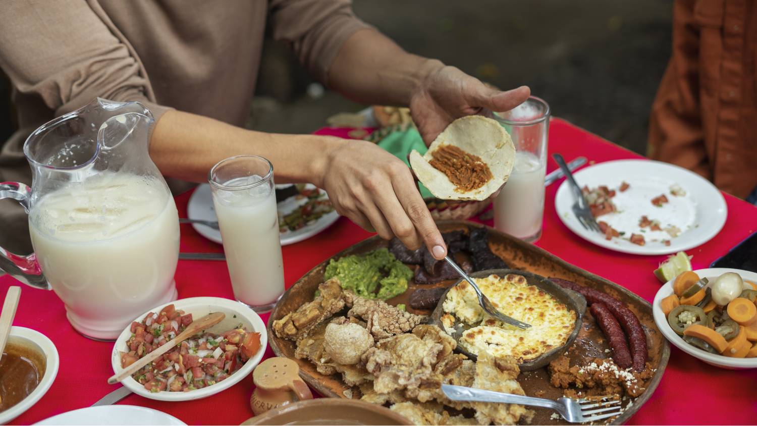 Taco Tastings and Beyond: Exploring Cancún's Street Food Scene Juntos Journeys Cancún Street Food Scene